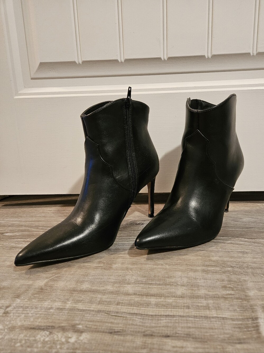 Express Black Pointed Toe Ankle Booties with Stiletto Heel